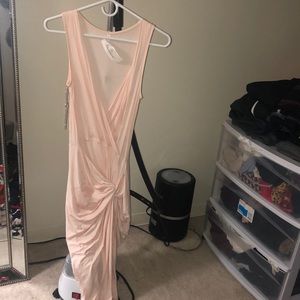 Free to Fly one knot midi dress. Size S -blush